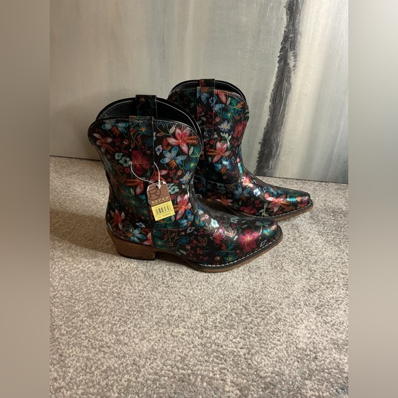 Roper Black Floral Embroidered Cowgirl Boots - Size 9.5 - Picture 5 of 16